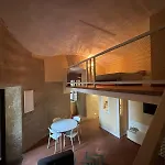 La Casa Nel Tufo